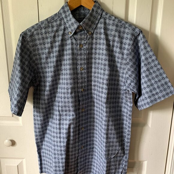 4pc Men's Button Down Short Sleeve Shirts Bundle Set - Picture 3 of 16